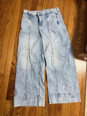 GAP High Rise Wide-Leg Jeans - Light Wash Blue